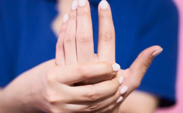 Obraz do artykułu: Leczenie zespołu cieśni nadgarstka w 2026 roku – metody, czas powrotu do sprawności i rzeczywiste koszty