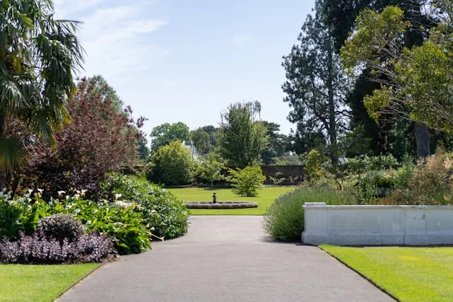 Pełna aranżacja ogrodu - jak zaprojektować wymarzoną przestrzeń