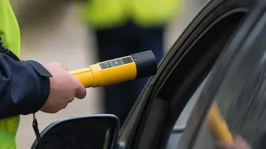 Drogi do domu nie znaleźli. 37-latek miał blisko 1,5 promila