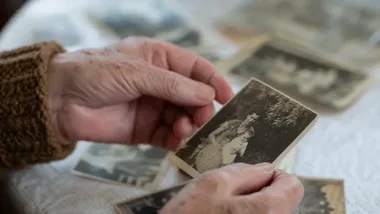 W Pruszkowie wakacje dostały drugie życie w albumie seniorów