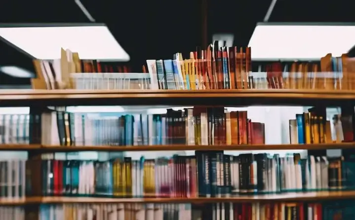 Dzień Plutona w filii - galaktyka książek, filmów i papierowych planet