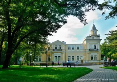 Jak działają przedszkola miejskie w Pruszkowie – od ogródków do nowoczesnych sal