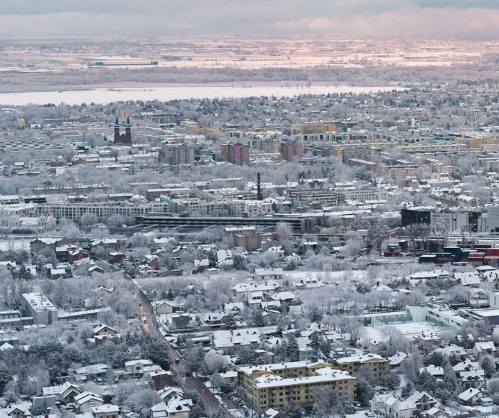 Priorytety odśnieżania w Pruszkowie - kto i kiedy odpowiada za drogi