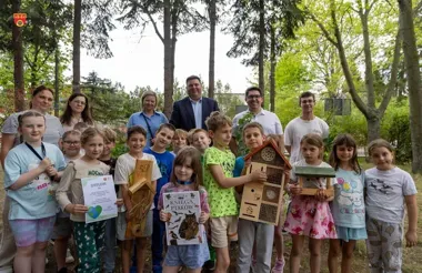 Szkolny Dzień Ziemi w Pruszkowie zamienił lekcje w ogród i nagrody