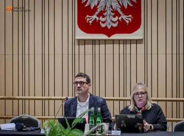 Prawie 5,9 mln zł na współpracę z organizacjami. Ważne decyzje w Pruszkowie