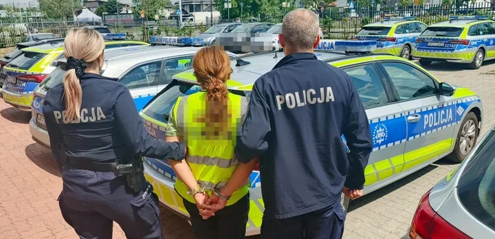 Telefon z kasy samoobsługowej szybko wrócił do właścicielki. 40-latka zatrzymana