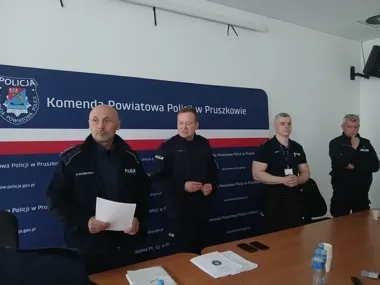 Dzielnicowi z Pruszkowa stanęli do testu, tylko dwóch przejdzie dalej