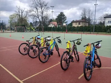 W Brwinowie 91 uczniów sprawdziło się na VR i torze rowerowym