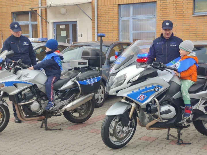 Głosowanie na dzielnicowych z KP w Michałowicach - służba oceniana przez mieszkańców